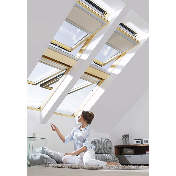 Ventana para tejado giratoria eléctrica FAKRO FTP-V Z-Wave 4