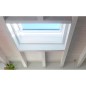 Ventana para tejado giratoria baja pendiente VELUX GBL pintada blanco Ventana para tejado giratoria baja pendiente VELUX GBL pintada blanco