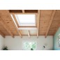 Ventana para tejado giratoria baja pendiente VELUX GBL pintada blanco Ventana para tejado giratoria baja pendiente VELUX GBL pintada blanco