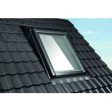 Ventana para tejado proyectante ROTO Serie Designo R8 Mod. R85 3